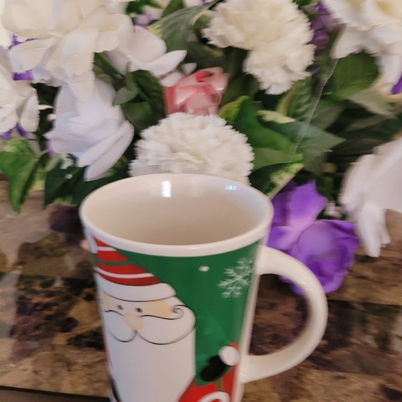CUP/MUG WITH CHRISTMAS THEME DESIGN - Picture 2 of 2